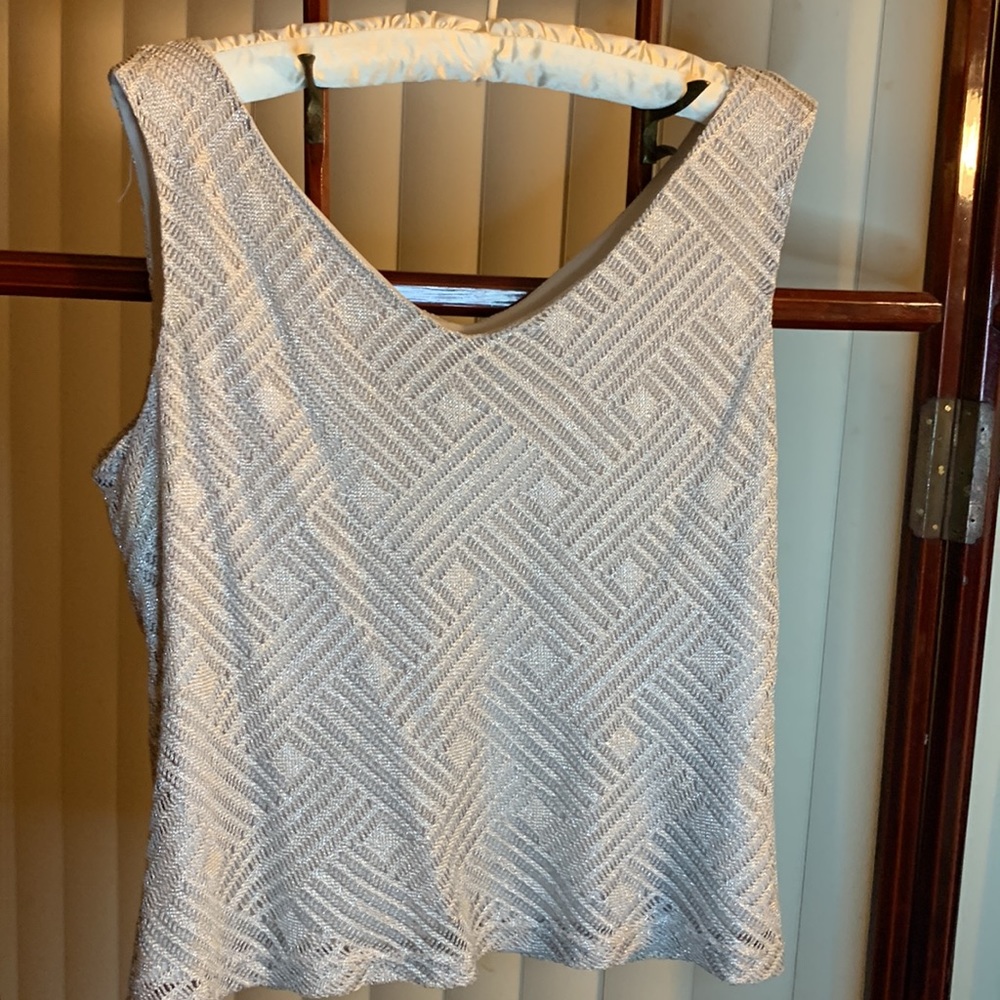 JEFFREY & DARA EVENINGS Metallic Top